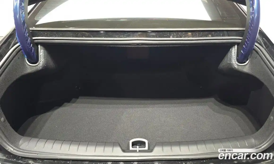 Hyundai Grandeur 2025 1.6 Автомат в Москве № 119901, фото 8