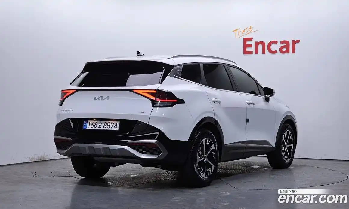 Kia Sportage 2023 1.6 Автомат в Москве № 121983, фото 16