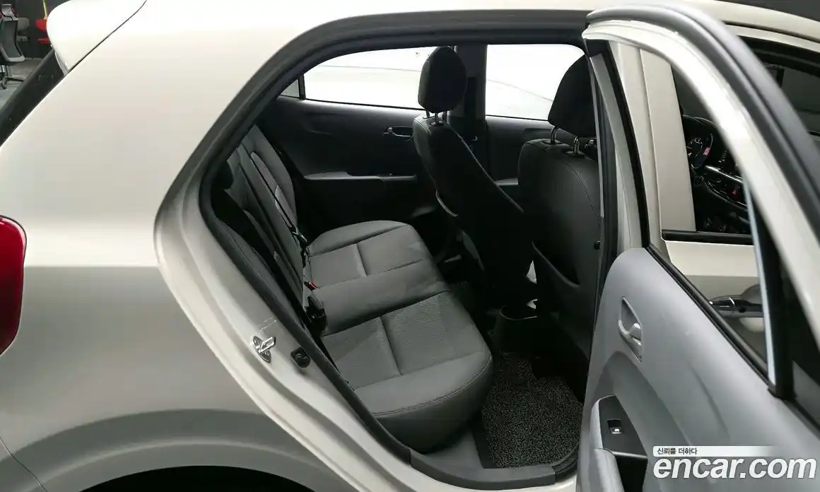 Kia Morning 2017 1.0 Автомат в Москве № 123459, фото 18