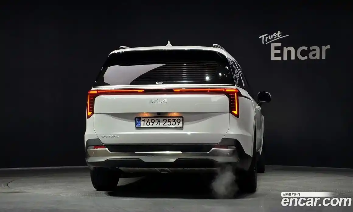 Kia Canival 2024 3.5 Автомат в Москве № 128608, фото 4