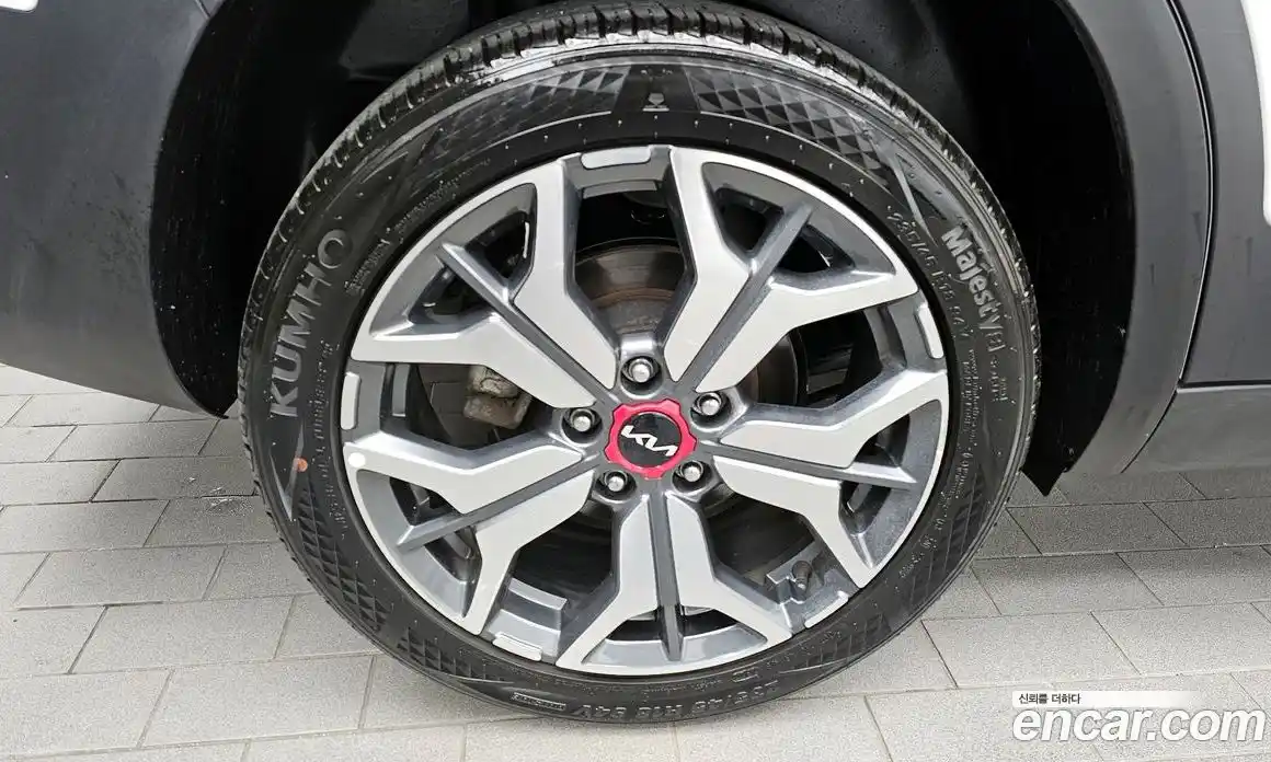 Kia Seltos 2023 1.6 Автомат в Москве № 133791, фото 3