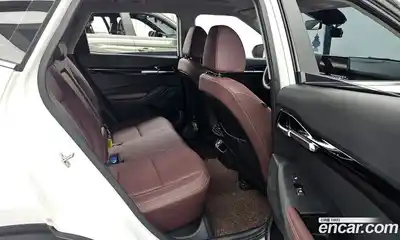 Kia Seltos 2023 1.6 Автомат в Москве № 133791, миниатюра 4