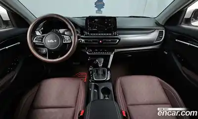 Kia Seltos 2023 1.6 Автомат в Москве № 133791, миниатюра 8