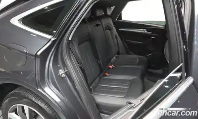 Audi Q5 2021 2.0 Автомат в Москве № 136448, миниатюра 11