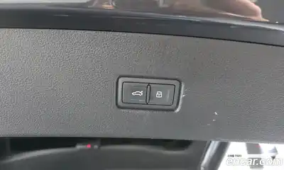 Audi Q5 2021 2.0 Автомат в Москве № 136448, миниатюра 2