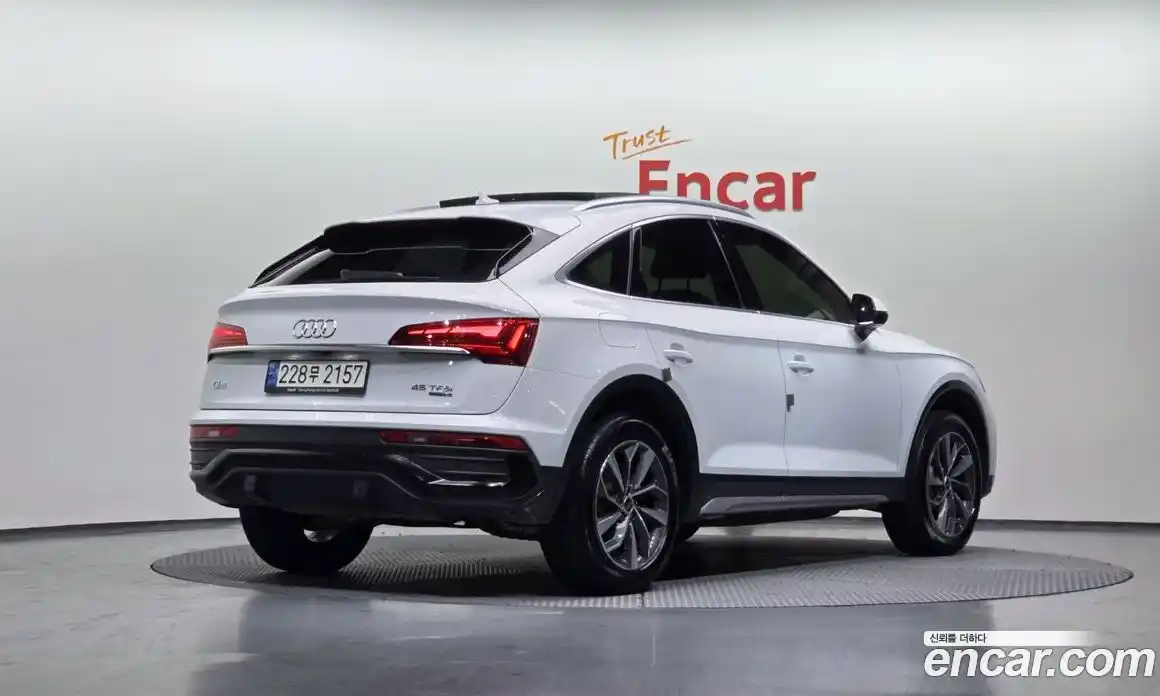 Audi Q5 2022 2.0 Автомат в Москве № 139450, фото 18