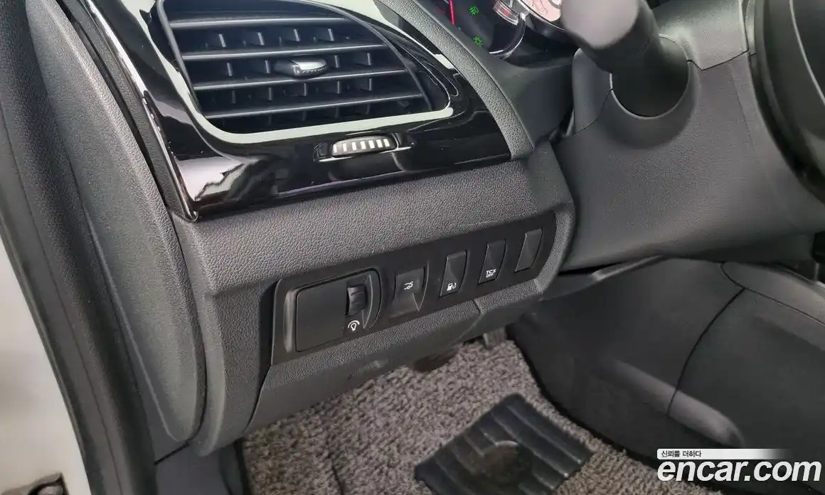 Renault SM3 2016 1.6 Автомат в Москве № 140885, фото 17