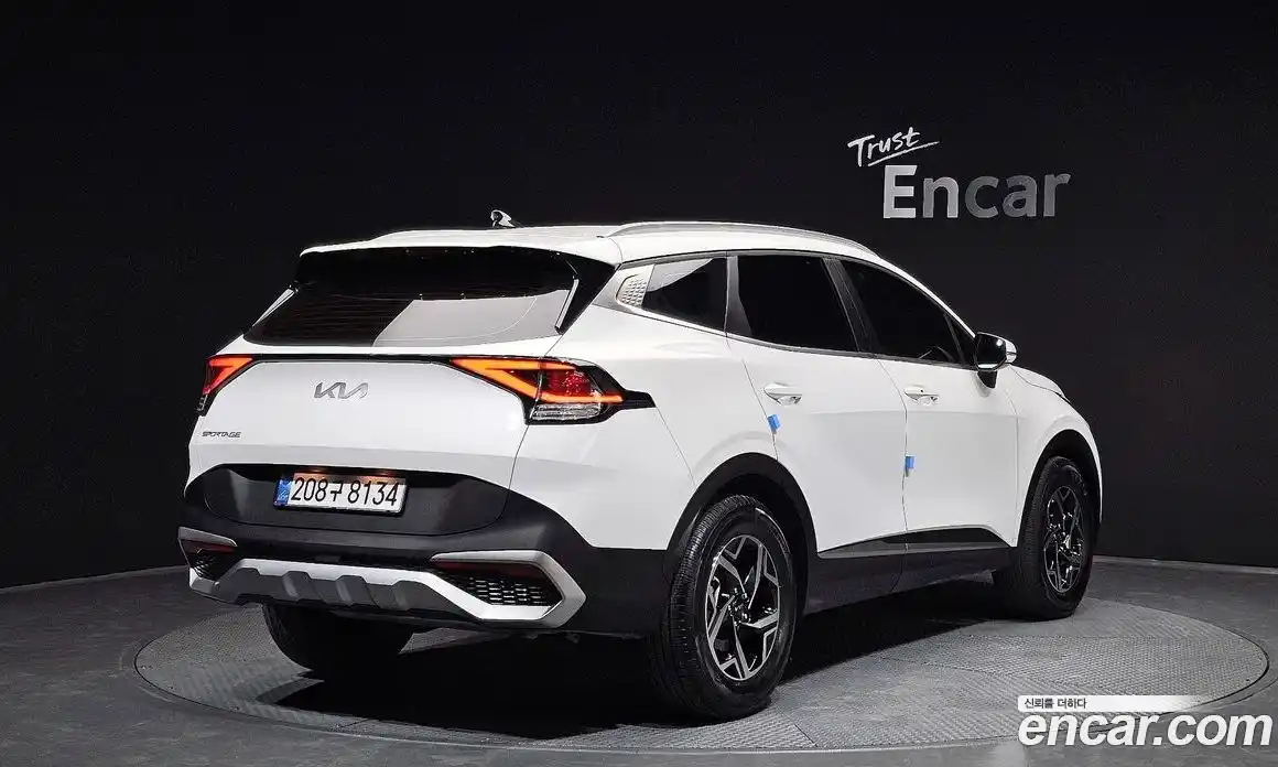 Kia Sportage 2023 1.6 Автомат в Москве № 14492, фото 7