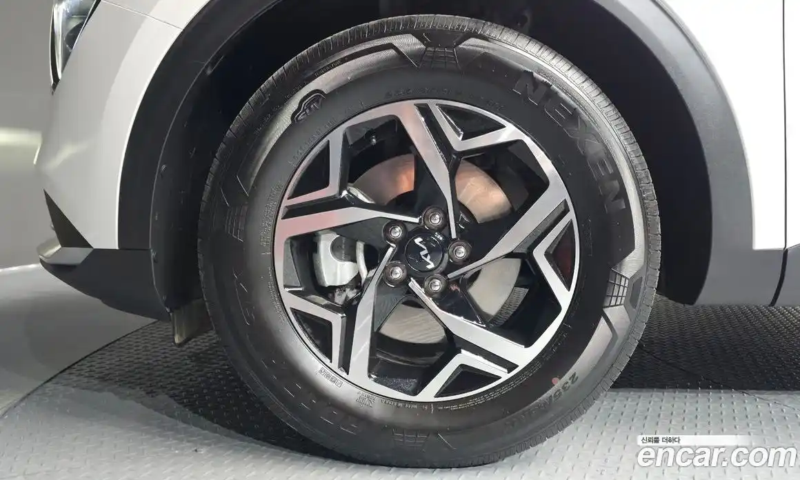 Kia Sportage 2023 1.6 Автомат в Москве № 14492, фото 9