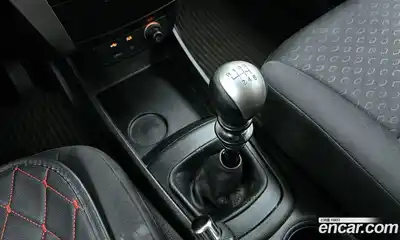 SsangYong Korando 2012 2.0 Механическая в Москве № 146650, миниатюра 5