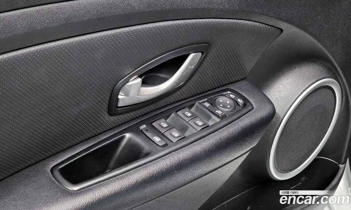 Renault SM3 2017 1.6 Автомат в Москве № 147778, фото 18