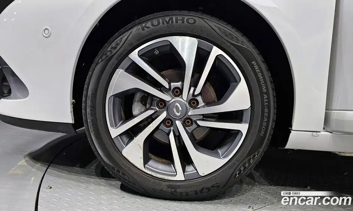 Renault SM3 2017 1.6 Автомат в Москве № 147778, фото 5