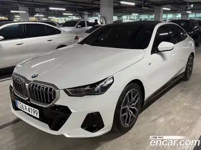 BMW 5-Series 2025 2.0 Автомат в Москве № 153167, миниатюра 2