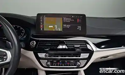 BMW 5-Series 2021 4.4 Автомат в Москве № 158376, миниатюра 9