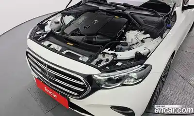 Mercedes-Benz E-Class 2025 2.0 Автомат в Москве № 160221, миниатюра 2