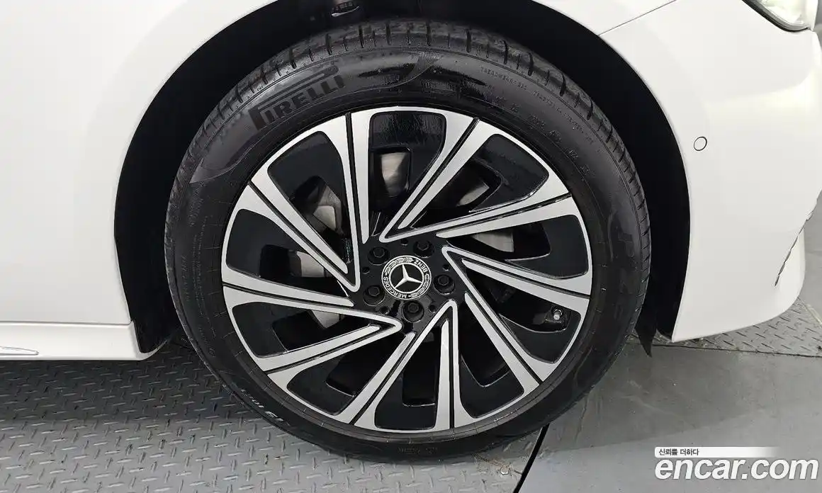 Mercedes-Benz E-Class 2025 2.0 Автомат в Москве № 160221, фото 5