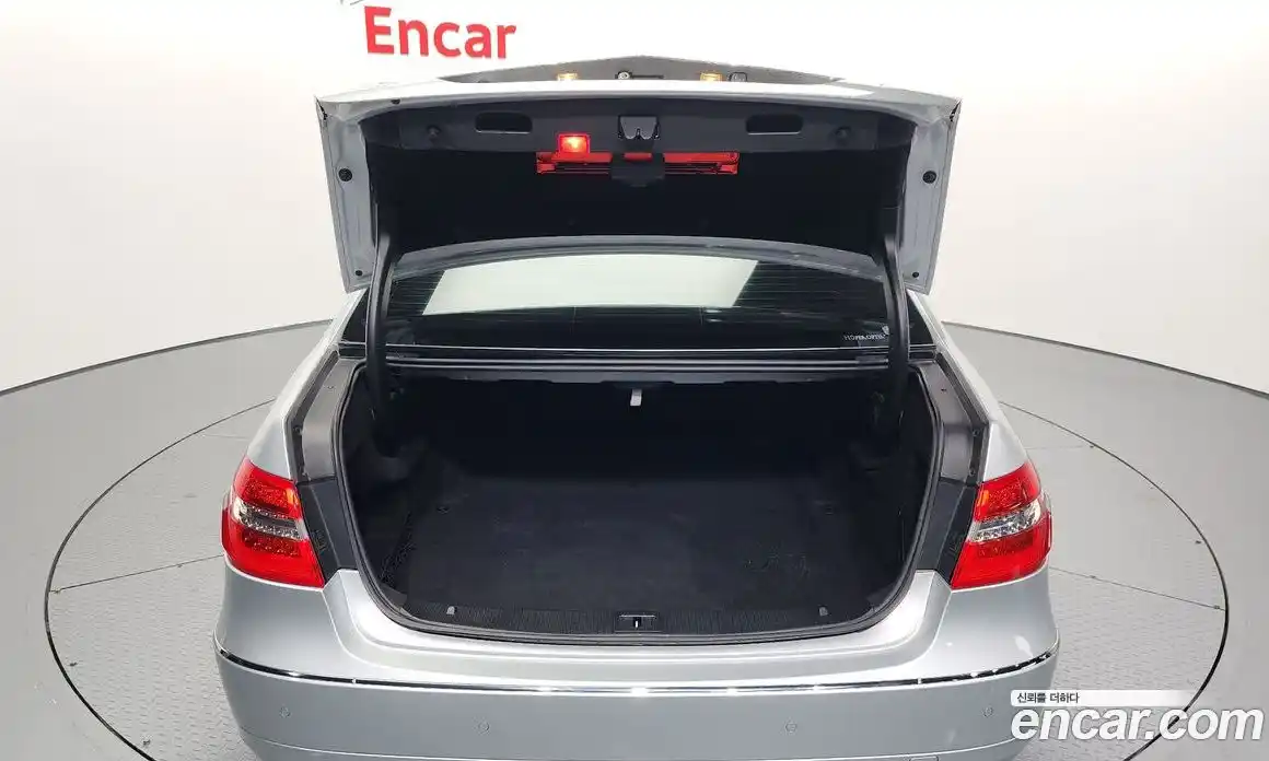 Mercedes-Benz E-Class 2011 3.5 Автомат в Москве № 161676, фото 18