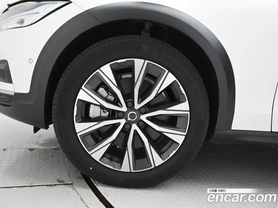 Volvo V90 2024 2.0 Автомат в Москве № 164157, фото 5