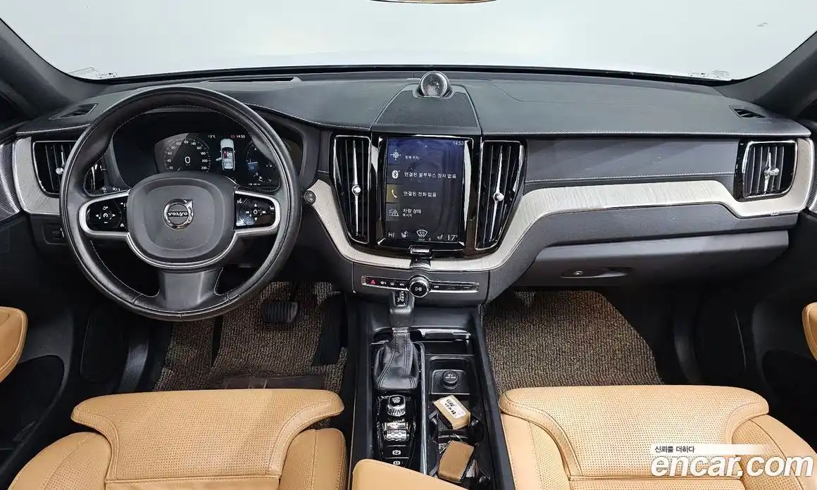 Volvo XC60 2020 2.0 Автомат в Москве № 164717, фото 9