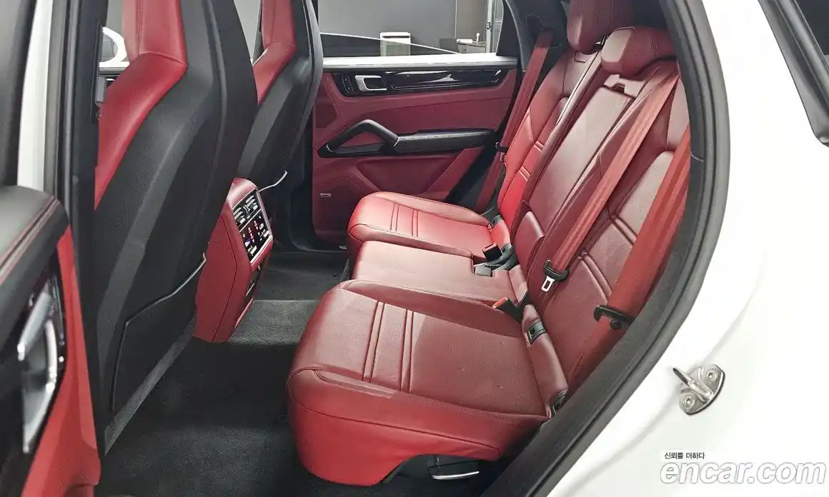 Porsche Cayenne 2021 3.0 Автомат в Москве № 165221, фото 12