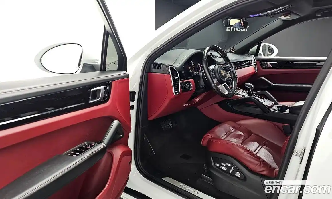 Porsche Cayenne 2021 3.0 Автомат в Москве № 165221, фото 13