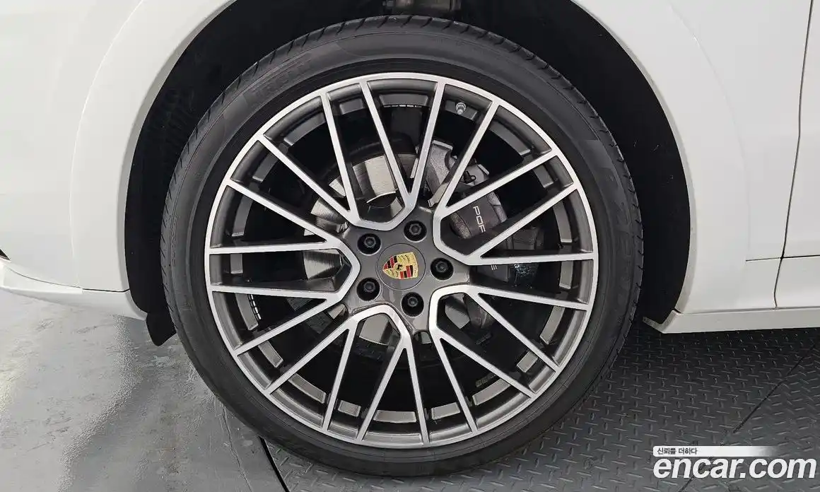 Porsche Cayenne 2021 3.0 Автомат в Москве № 165221, фото 6