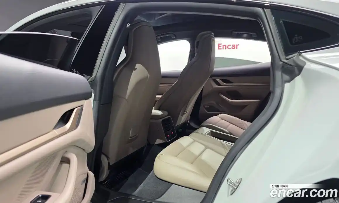 Porsche Taycan 2022 0.1 Автомат в Москве № 165402, фото 12