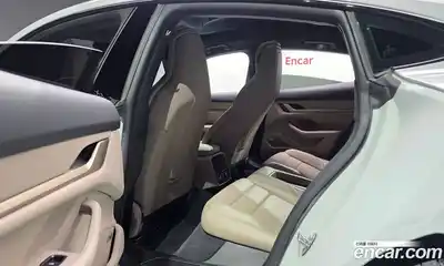 Porsche Taycan 2022 0.1 Автомат в Москве № 165402, миниатюра 12