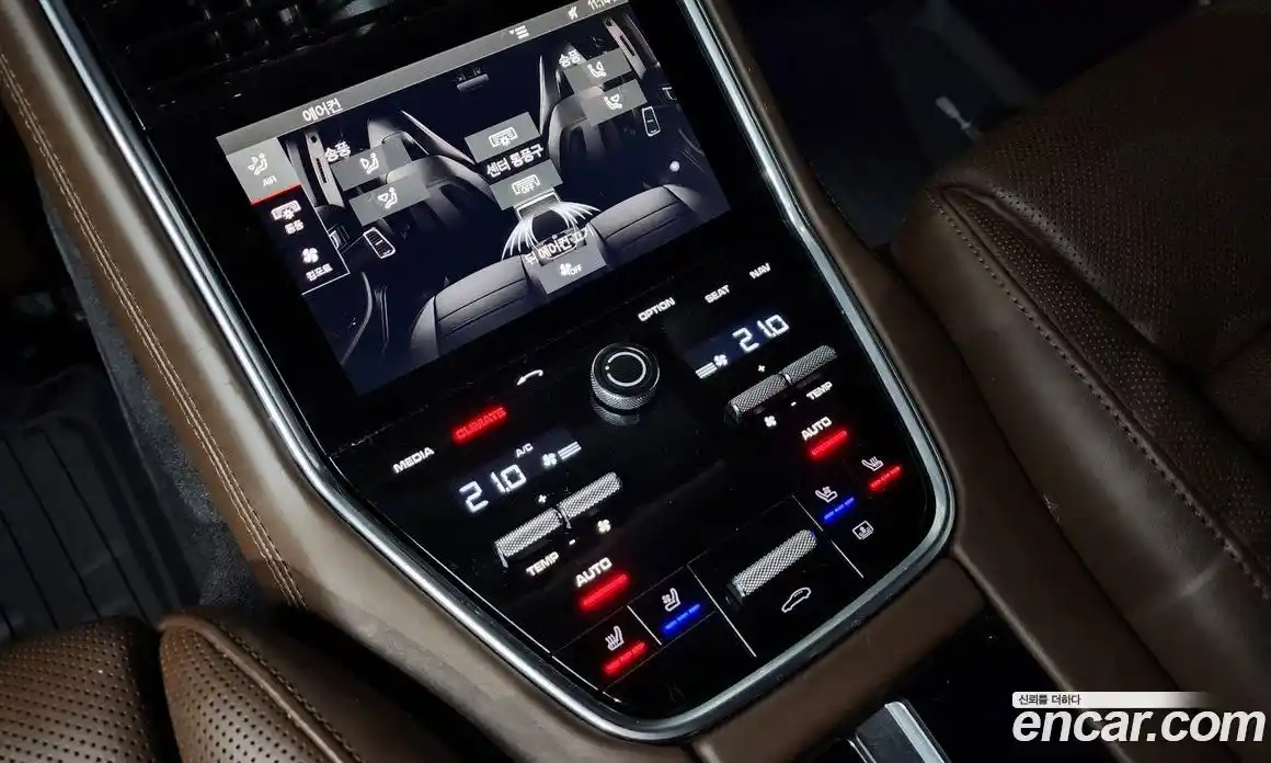 Porsche Panamera 2018 2.9 Автомат в Москве № 165662, фото 18