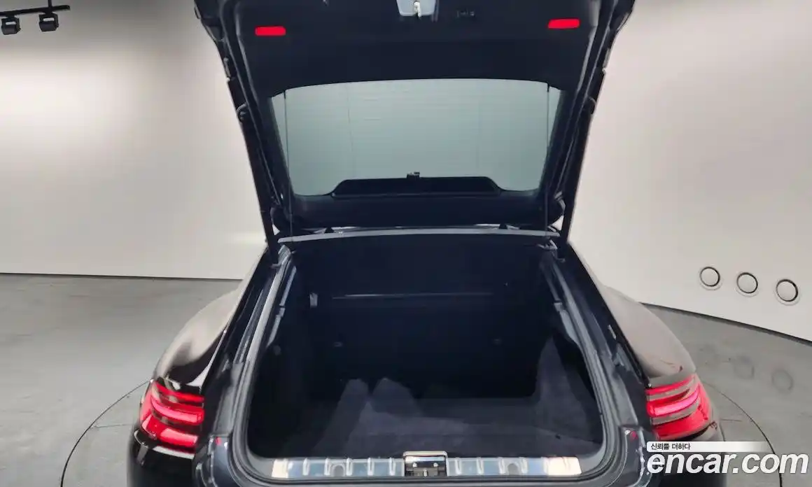 Porsche Panamera 2018 2.9 Автомат в Москве № 165662, фото 3