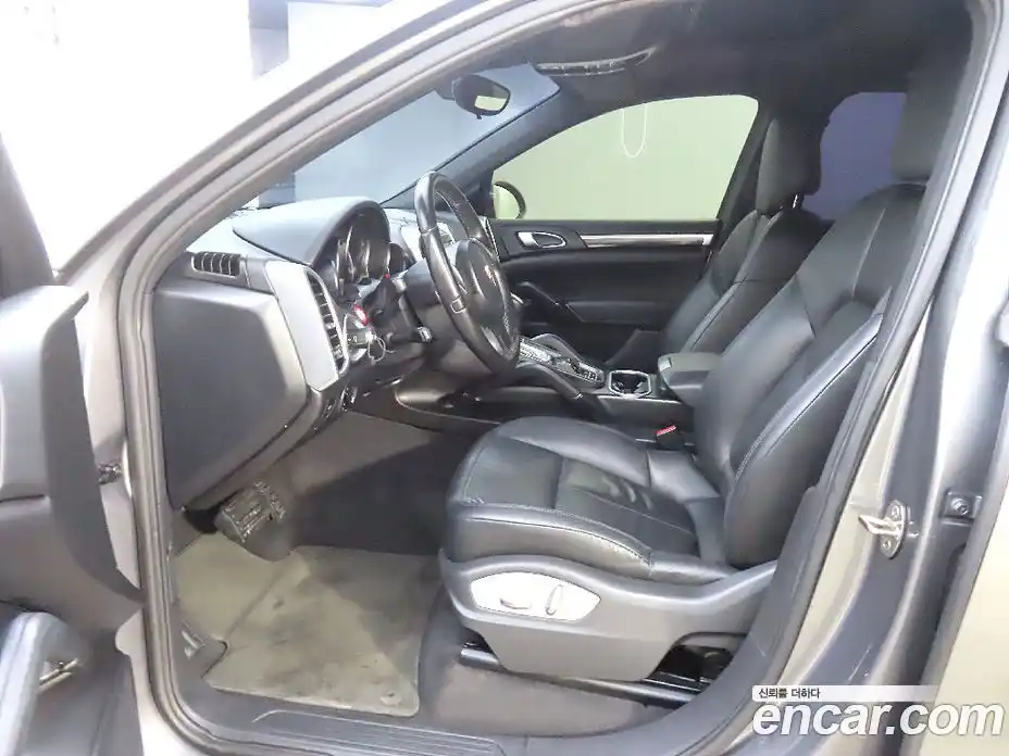 Porsche Cayenne 2011 3.0 Автомат в Москве № 165680, фото 8