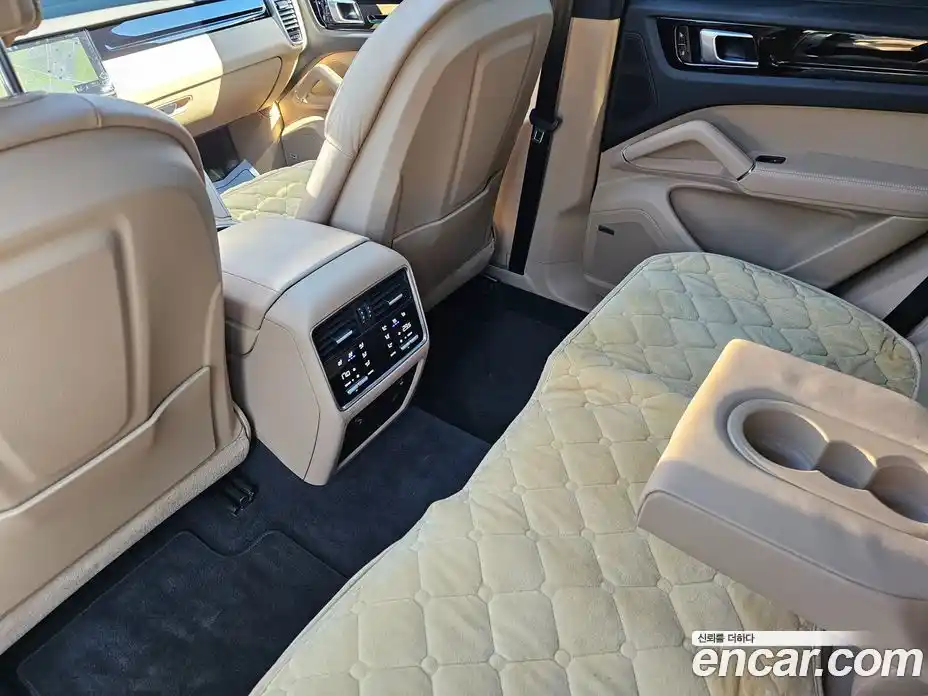 Porsche Cayenne 2019 3.0 Автомат в Москве № 165762, фото 17