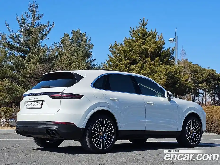 Porsche Cayenne 2019 3.0 Автомат в Москве № 165762, фото 4