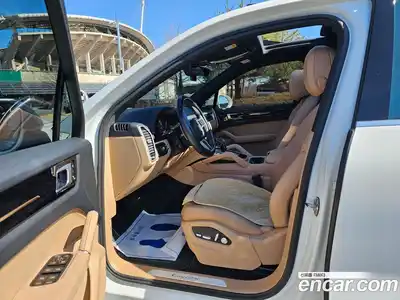 Porsche Cayenne 2019 3.0 Автомат в Москве № 165762, миниатюра 9