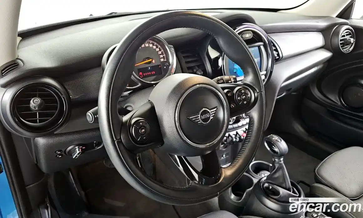 Mini Cooper 2019 1.5 Автомат в Москве № 166083, фото 17