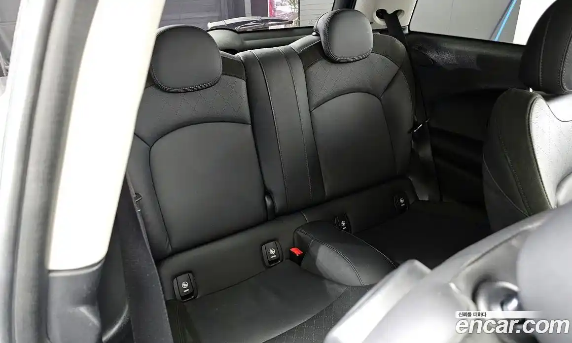 Mini Cooper 2019 1.5 Автомат в Москве № 166083, фото 6