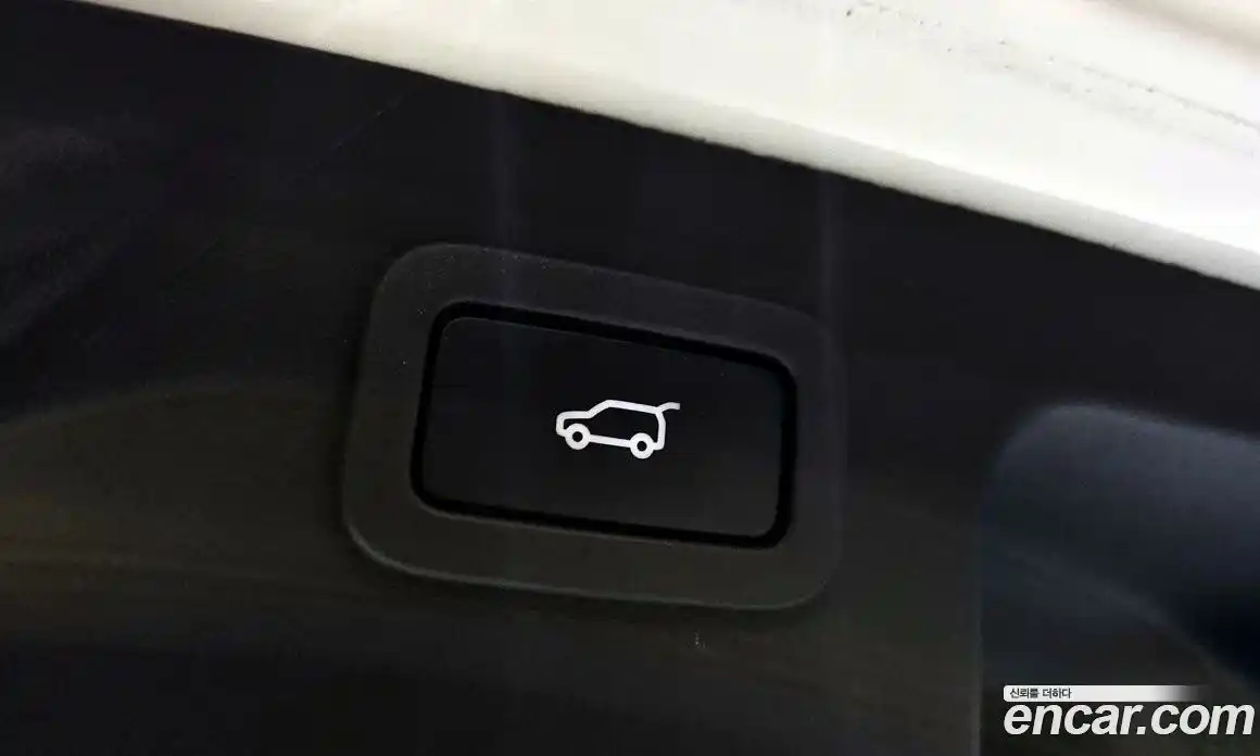 Land Rover Discovery Sport 2017 2.0 Автомат в Москве № 166251, фото 4