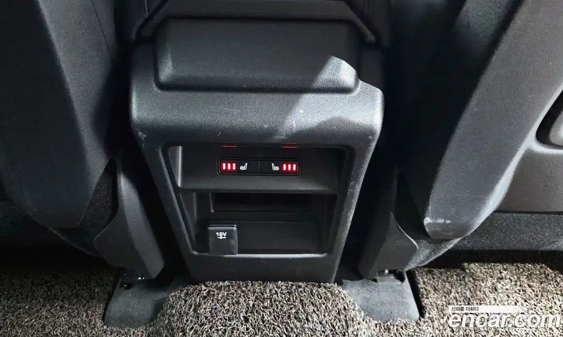 Land Rover Discovery Sport 2017 2.0 Автомат в Москве № 166251, фото 5