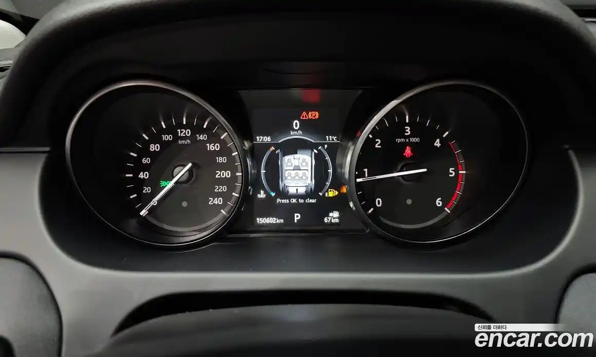 Land Rover Discovery Sport 2017 2.0 Автомат в Москве № 166695, фото 14