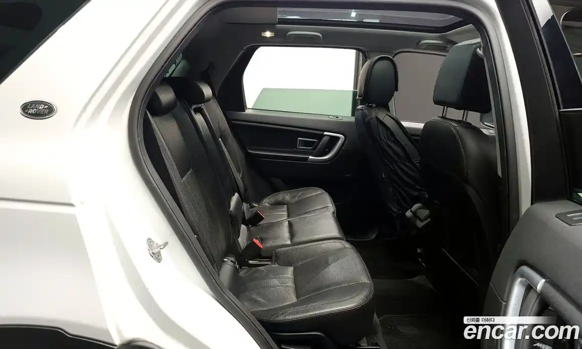 Land Rover Discovery Sport 2017 2.0 Автомат в Москве № 166695, фото 19