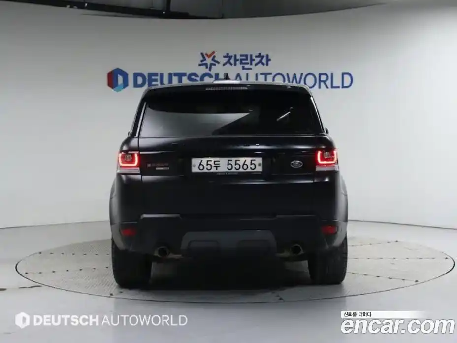 Land Rover Range-Rover Sport 2017 3.0 Автомат в Москве № 166880, фото 4