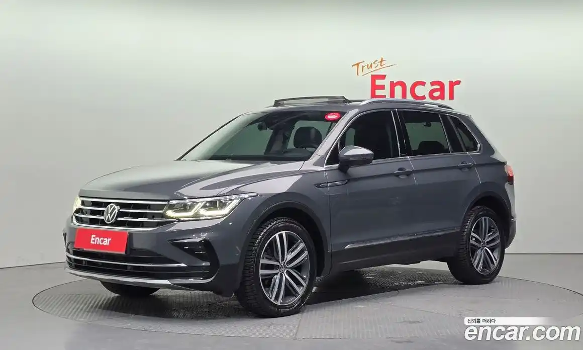 Volkswagen Tiguan 2022 2.0 Автомат в Москве № 168757, фото 1