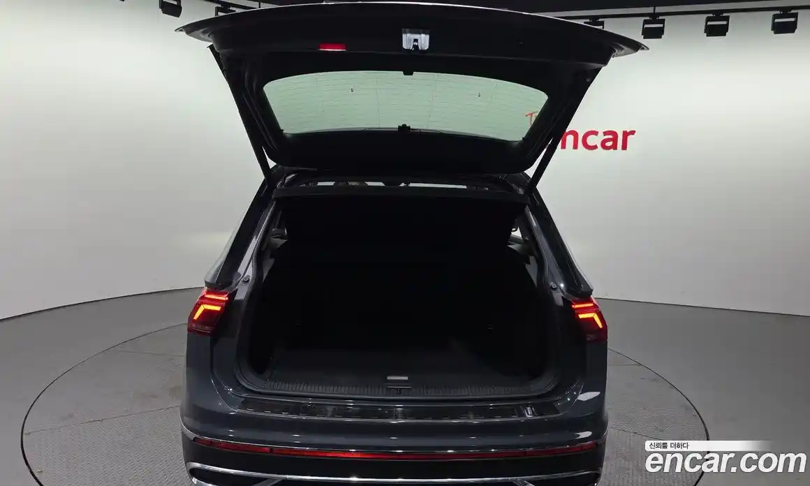 Volkswagen Tiguan 2022 2.0 Автомат в Москве № 168757, фото 20