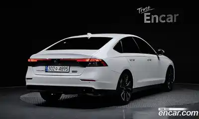 Honda Accord 2024 2.0 Автомат в Москве № 170408, миниатюра 4