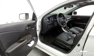 Honda Accord 2015 2.4 Автомат в Москве № 170601, миниатюра 7