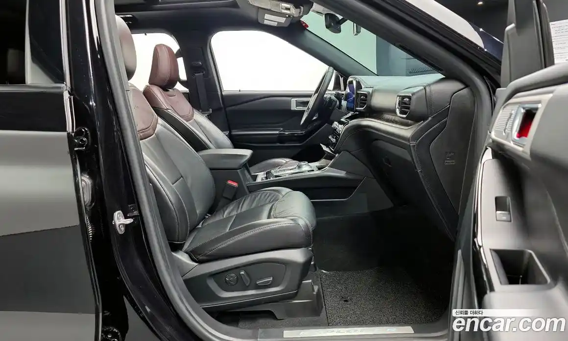 Ford Explorer 2021 3.0 Автомат в Москве № 170726, фото 4