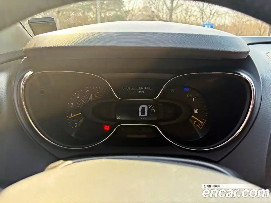 Renault QM3 2016 1.5 Автомат в Москве № 186470, фото 8