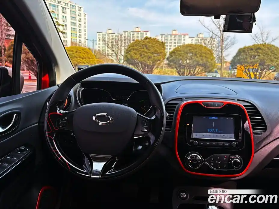 Renault QM3 2016 1.5 Автомат в Москве № 186470, фото 10