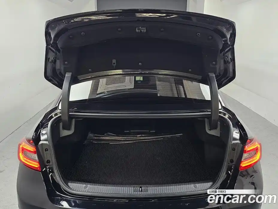 Renault SM6 2019 2.0 Автомат в Москве № 186637, фото 20