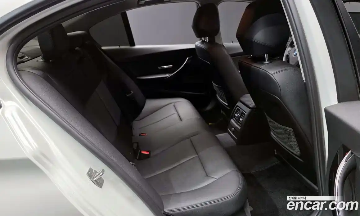 BMW 3-Series 2016 2.0 Автомат в Москве № 193070, фото 15